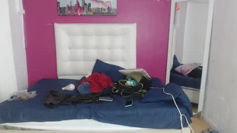 nextdoor_fantasy online show from December 5, 2025, 3:37 am