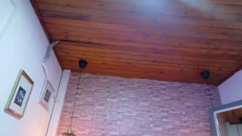 nextdoor_fantasy online show from April 21, 2026, 3:24 am