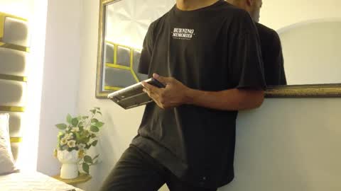 neytanmalcon online show from October 31, 2025, 8:43 pm