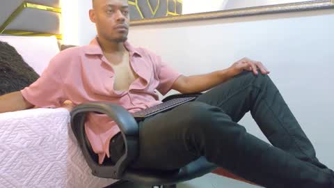 neytanmalcon online show from November 14, 2025, 9:57 pm