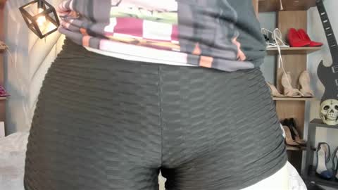 Snapshot of nezukokamado1_ chatting on March 12, 2025, 2:56 pm Milena online show from March 12, 2025, 2:56 pm