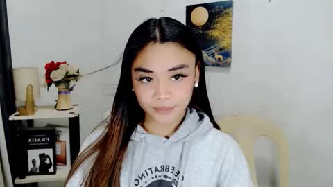 hottie nicole online show from March 26, 2026, 12:39 am