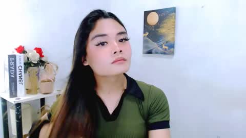 hottie nicole online show from April 19, 2026, 12:54 am