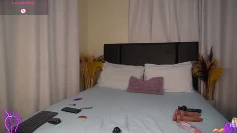 Snapshot of nia_bell chatting on March 12, 2025, 5:17 pm kikiNiaAria online show from March 12, 2025, 5:17 pm