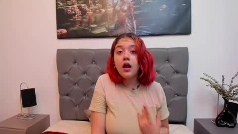 Estefani  online show from March 2, 2025, 3:34 am