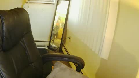 Snapshot of niccibaby chatting on October 13, 2025, 10:32 pm Nicci babyyy online show from October 13, 2025, 10:32 pm