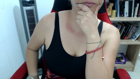 Snapshot of nice_saraa chatting on January 13, 2025, 11:49 pm sara online show from January 13, 2025, 11:49 pm