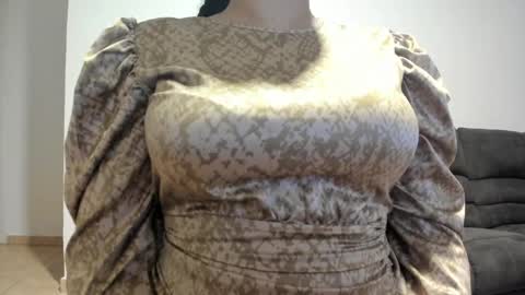 Snapshot of nicebrown chatting on February 18, 2025, 7:52 pm Sfora online show from February 18, 2025, 7:52 pm