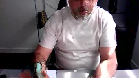 nicehornymaroc online show from May 10, 2026, 2:22 pm