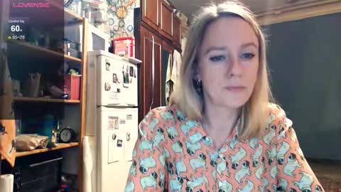 Snapshot of nicekat chatting on October 14, 2025, 5:36 pm Kathrine online show from October 14, 2025, 5:36 pm