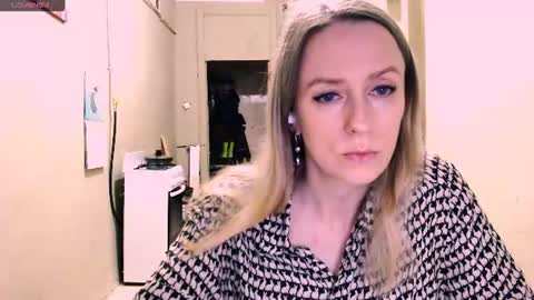 Snapshot of nicekat chatting on July 3, 2026, 6:03 pm Kathrine online show from July 3, 2026, 6:03 pm