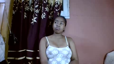 Snapshot of nicelly01 chatting on April 29, 2026, 6:39 am nicelly01 online show from April 29, 2026, 6:39 am