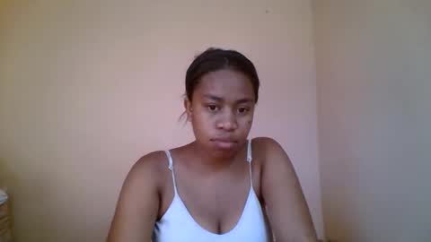 Snapshot of nicelly01 chatting on May 7, 2026, 8:52 am nicelly01 online show from May 7, 2026, 8:52 am