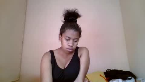 Snapshot of nicelly01 chatting on May 16, 2026, 7:05 am nicelly01 online show from May 16, 2026, 7:05 am