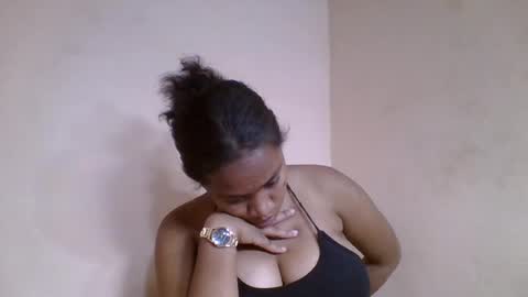 nicelly01 online show from June 16, 2026, 6:32 pm