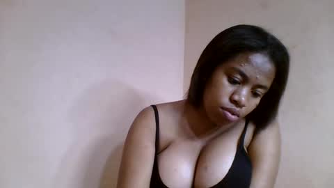 nicelly01 online show from June 25, 2026, 5:50 pm