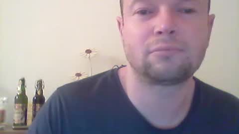 Snapshot of nick1990b chatting on February 25, 2025, 5:58 pm nick1990b online show from February 25, 2025, 5:58 pm