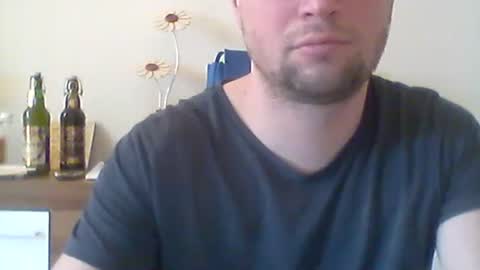 Snapshot of nick1990b chatting on February 27, 2025, 10:04 am nick1990b online show from February 27, 2025, 10:04 am