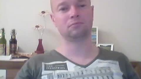 Snapshot of nick1990b chatting on March 3, 2025, 7:49 pm nick1990b online show from March 3, 2025, 7:49 pm