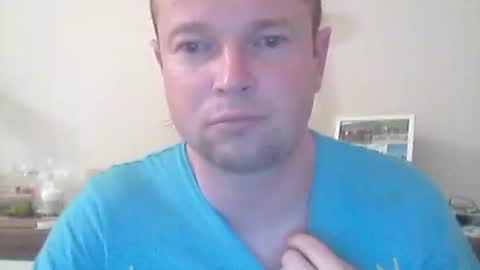 Snapshot of nick1990b chatting on October 14, 2025, 5:47 pm nick1990b online show from October 14, 2025, 5:47 pm