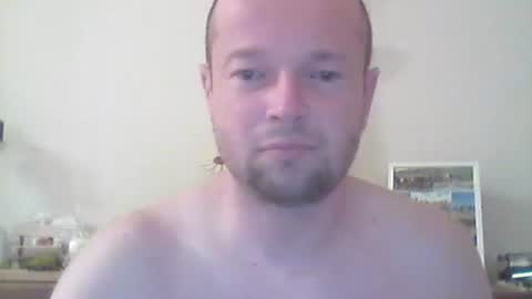 Snapshot of nick1990b chatting on November 10, 2025, 6:40 pm nick1990b online show from November 10, 2025, 6:40 pm