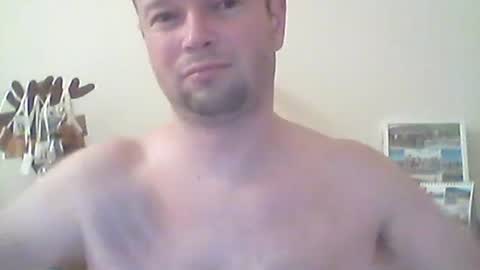 Snapshot of nick1990b chatting on December 18, 2025, 6:47 pm nick1990b online show from December 18, 2025, 6:47 pm