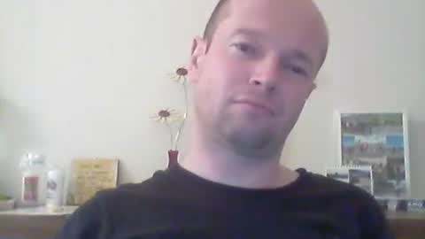 Snapshot of nick1990b chatting on February 17, 2026, 6:47 pm nick1990b online show from February 17, 2026, 6:47 pm