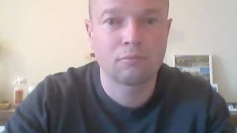 Snapshot of nick1990b chatting on April 7, 2026, 5:02 pm nick1990b online show from April 7, 2026, 5:02 pm