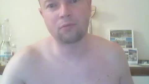 Snapshot of nick1990b chatting on April 9, 2026, 5:51 pm nick1990b online show from April 9, 2026, 5:51 pm