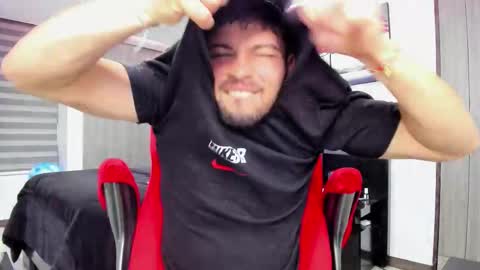 Snapshot of nick_klaus chatting on October 9, 2025, 11:25 pm Nick Klaus online show from October 9, 2025, 11:25 pm