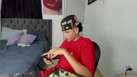 nick_master2 online show from April 6, 2026, 4:32 am