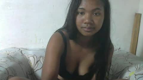 nickiqqyuu online show from June 15, 2026, 12:24 am
