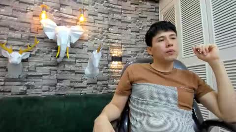 Snapshot of nickk_wolff chatting on October 5, 2025, 8:18 pm Nickk Wolff online show from October 5, 2025, 8:18 pm