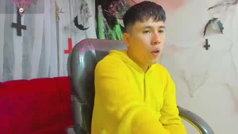 Snapshot of nickk_wolff chatting on October 21, 2025, 5:19 am Nickk Wolff online show from October 21, 2025, 5:19 am