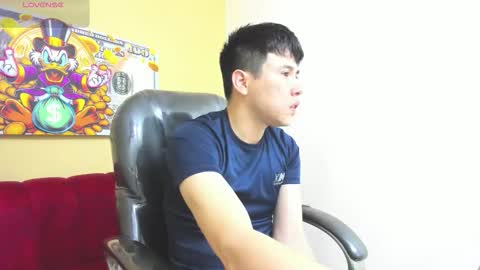 Snapshot of nickk_wolff chatting on November 4, 2025, 8:35 am Nickk Wolff online show from November 4, 2025, 8:35 am