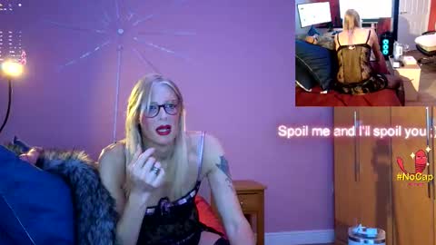 Snapshot of nicktu52 chatting on October 4, 2025, 12:08 am nicktuuk online show from October 4, 2025, 12:08 am