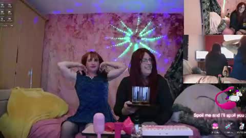 Snapshot of nicktu52 chatting on June 10, 2026, 11:35 pm nicktuuk online show from June 10, 2026, 11:35 pm