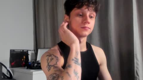 Snapshot of nicky_neal chatting on December 21, 2024, 2:09 am Nicky Neal online show from December 21, 2024, 2:09 am