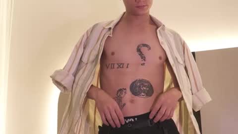 Snapshot of nicky_neal chatting on November 5, 2025, 3:28 am Nicky Neal online show from November 5, 2025, 3:28 am