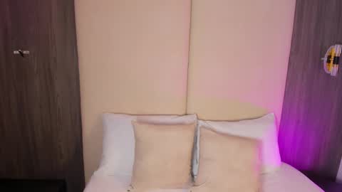 Nicky  online show from February 5, 2026, 2:38 am