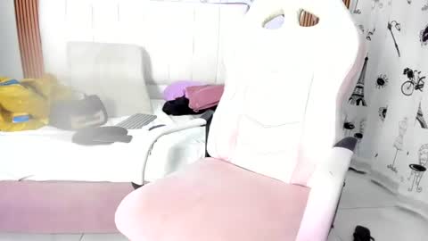 Snapshot of nicky_teem chatting on July 10, 2026, 10:18 am nicky_teem online show from July 10, 2026, 10:18 am