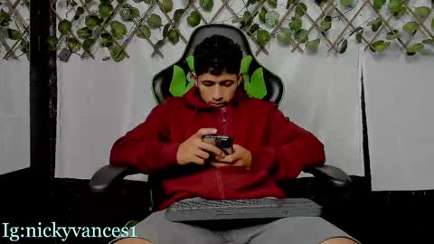 Snapshot of nicky_vance chatting on October 8, 2025, 5:21 pm nicky online show from October 8, 2025, 5:21 pm