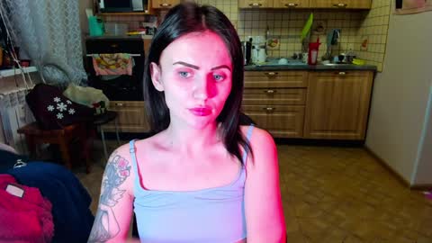 Snapshot of nicky_weekends chatting on January 12, 2025, 1:53 am Nicky Weekends online show from January 12, 2025, 1:53 am