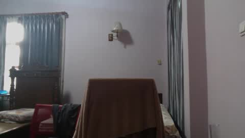 nickyang75 online show from December 13, 2024, 12:53 am