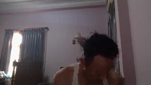 nickyang75 online show from December 23, 2024, 8:55 am