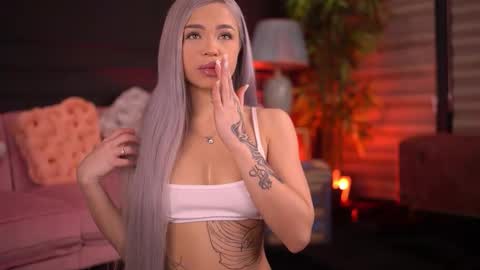 Snapshot of nickybennz chatting on November 3, 2025, 7:15 pm Nicky online show from November 3, 2025, 7:15 pm