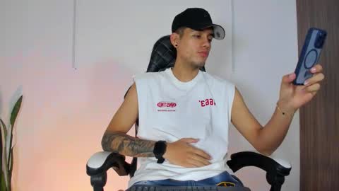 Nicky  online show from October 12, 2025, 12:15 pm