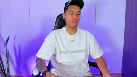 Nicky  online show from October 13, 2025, 12:05 pm