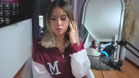 Nicky online show from November 30, 2025, 10:03 pm