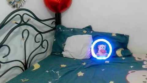 nico222025 online show from February 26, 2026, 6:18 pm